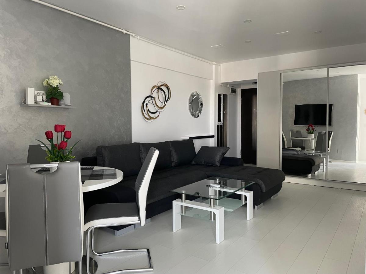 Luxury Westpark 2-Room Apartment Lakeview W5 بوخارست المظهر الخارجي الصورة